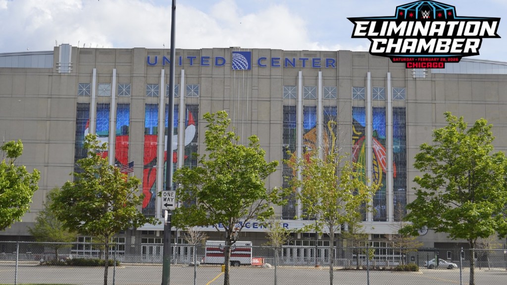 "United Center (17136283953)" by Arvell Dorsey Jr. from Chicago, IL, United States is licensed under CC BY 2.0.